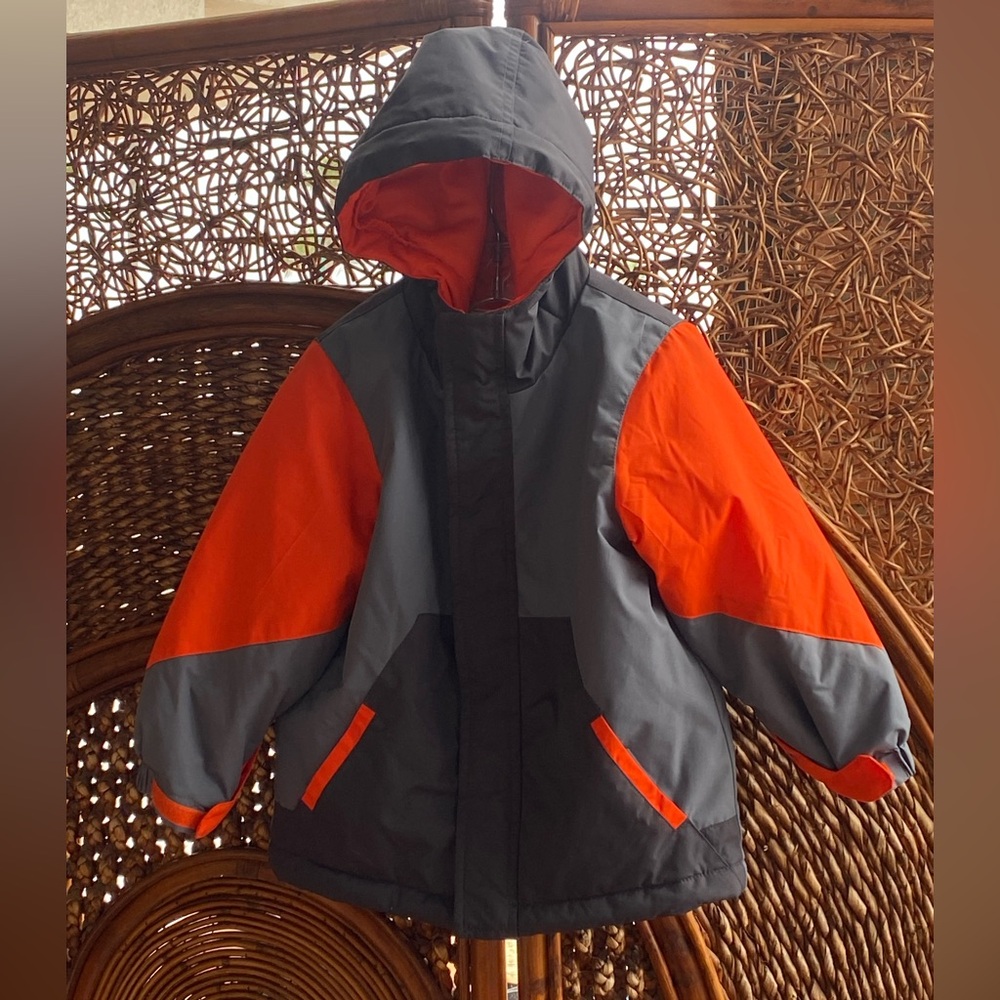 Place Raincoat Weather-Resistant Hooded Design Size 4T Excellent Condition